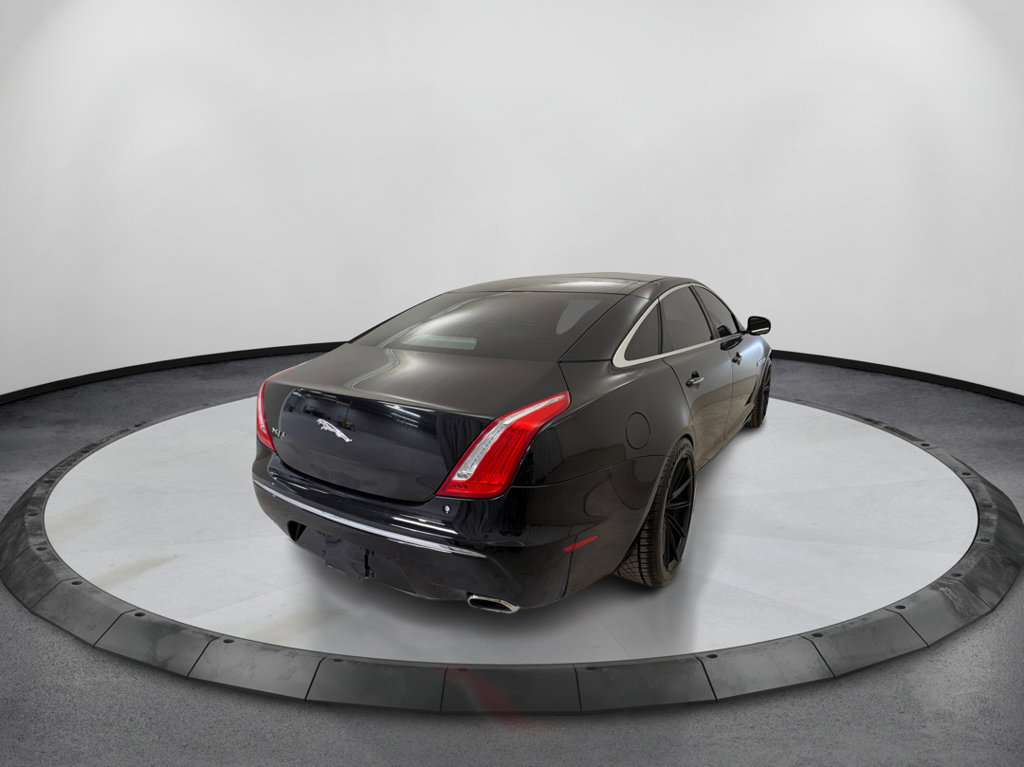 Used 2012 Jaguar XJ L RWD image 6
