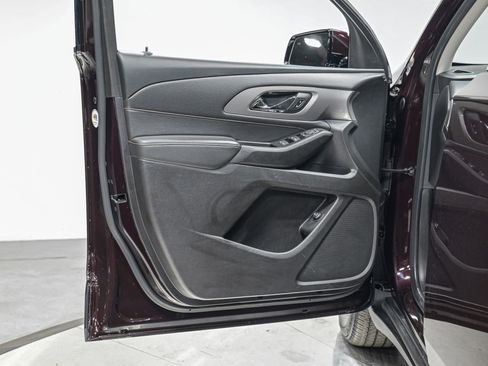 Used 2020 Chevrolet Traverse LT w/ LPO, Floor Liner Package image 14