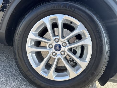 Used 2022 Ford Escape SE FWD image 19