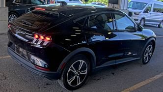 Used 2022 Ford Mustang Mach-E Select AWD/4WD image 4