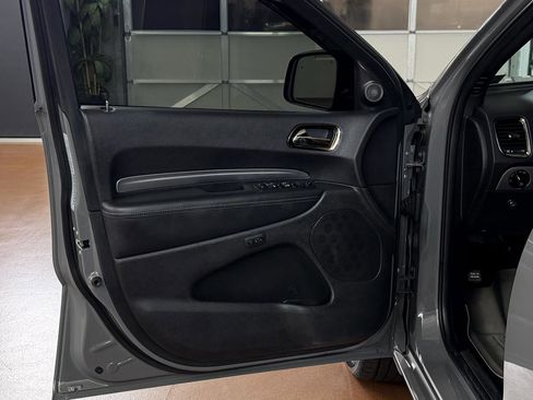 Used 2019 Dodge Durango R/T w/ Technology Group AWD/4WD image 16