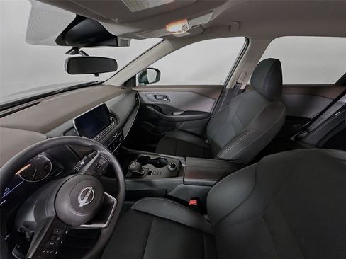 Used 2023 Nissan Rogue S AWD/4WD image 5