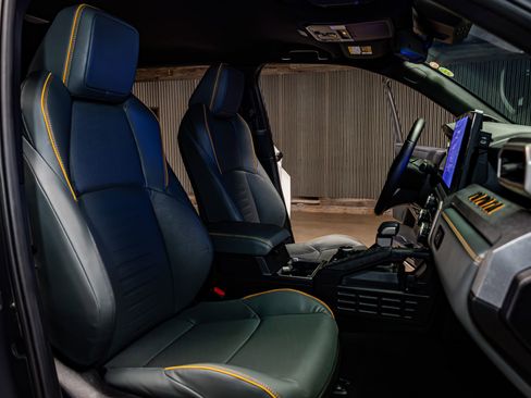 Used 2025 Toyota 4Runner Trailhunter image 26