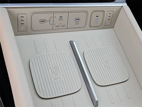 Certified 2025 Hyundai Santa Fe Calligraphy image 33