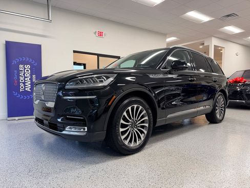 Used 2020 Lincoln Aviator Reserve w/ Equipment Group 201A RWD image 4