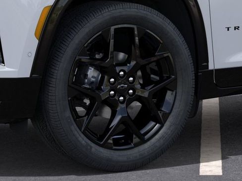 New 2026 Chevrolet Traverse RS w/ LPO, Floor Liner Package FWD image 9