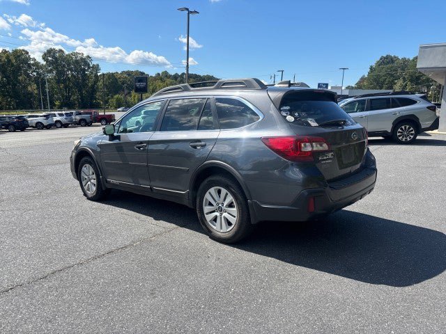 Used 2018 Subaru Outback 2.5i Premium AWD/4WD image 5
