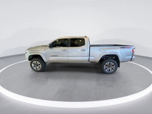 Used 2020 Toyota Tacoma TRD Sport image 5