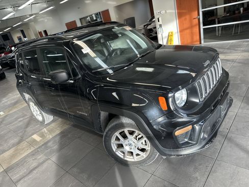 Used 2022 Jeep Renegade Latitude w/ Convenience Group image 7