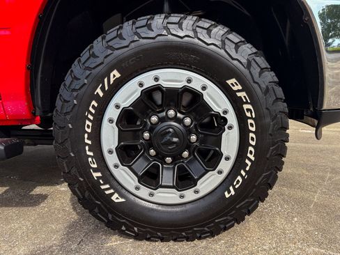 Used 2018 RAM 2500 Tradesman w/ Chrome Appearance Group AWD/4WD image 32