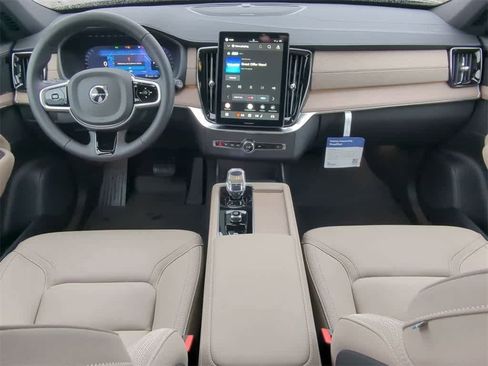 Certified 2026 Volvo XC90 B6 Plus w/ Protection Package Premier image 14