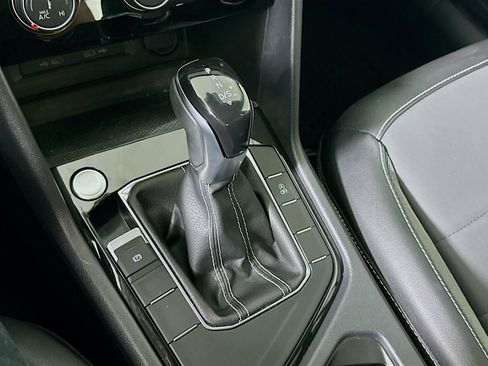 Used 2023 Volkswagen Taos SE w/ Panoramic Sunroof Package image 24