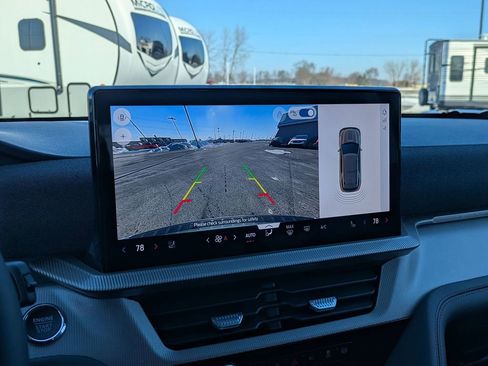 New 2026 Ford Explorer Active w/ Active Comfort Package image 14