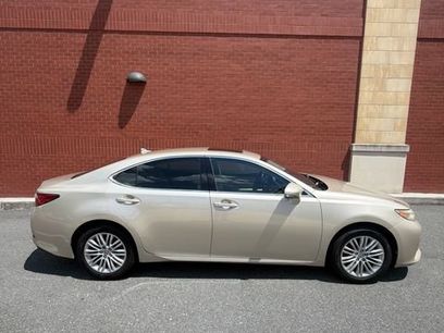 Used 2013 Lexus ES 350 w/ Luxury Pkg