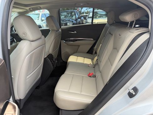 Used 2020 Cadillac XT4 Luxury FWD image 15