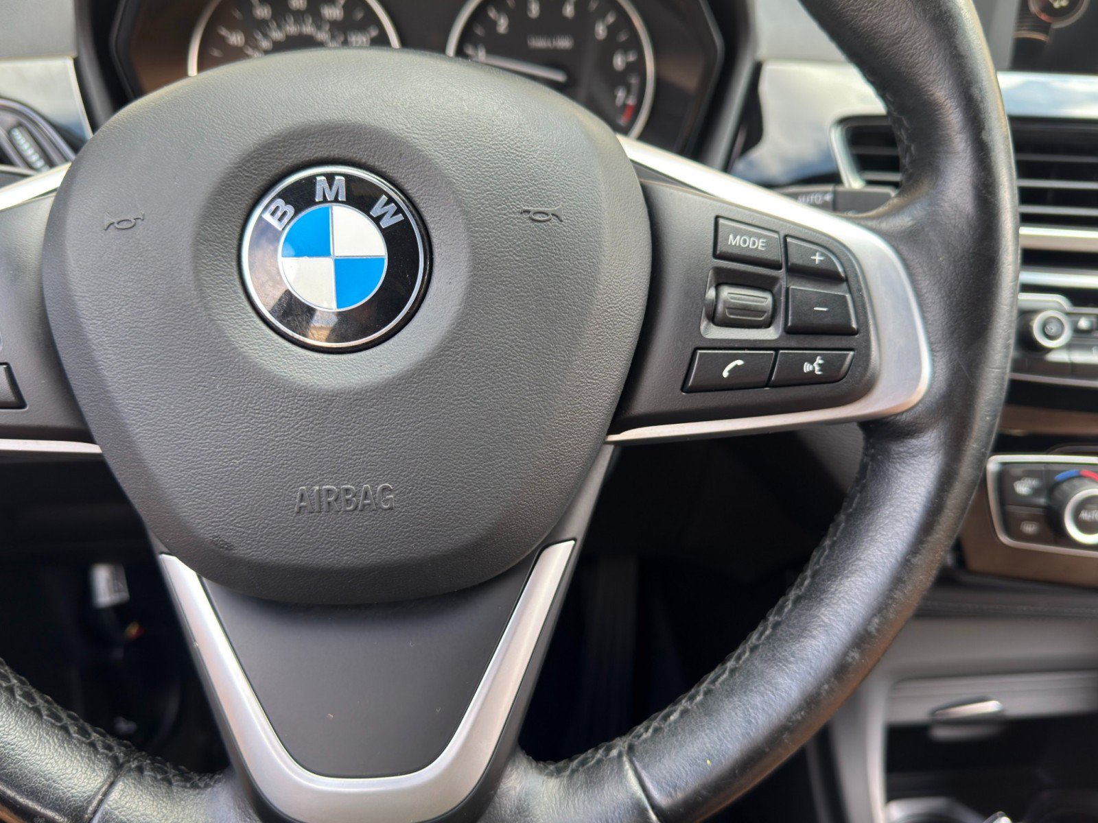 Used 2017 BMW X1 xDrive28i w/ Cold Weather Package AWD/4WD image 22