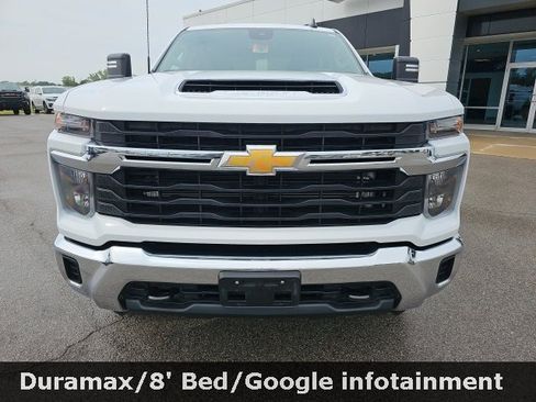 Used 2024 Chevrolet Silverado 2500 LT image 2