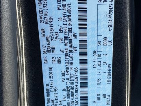 Used 2017 Ford Escape Titanium image 28