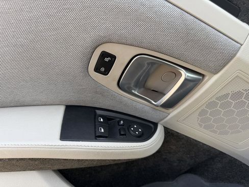 Used 2018 BMW i3 image 8