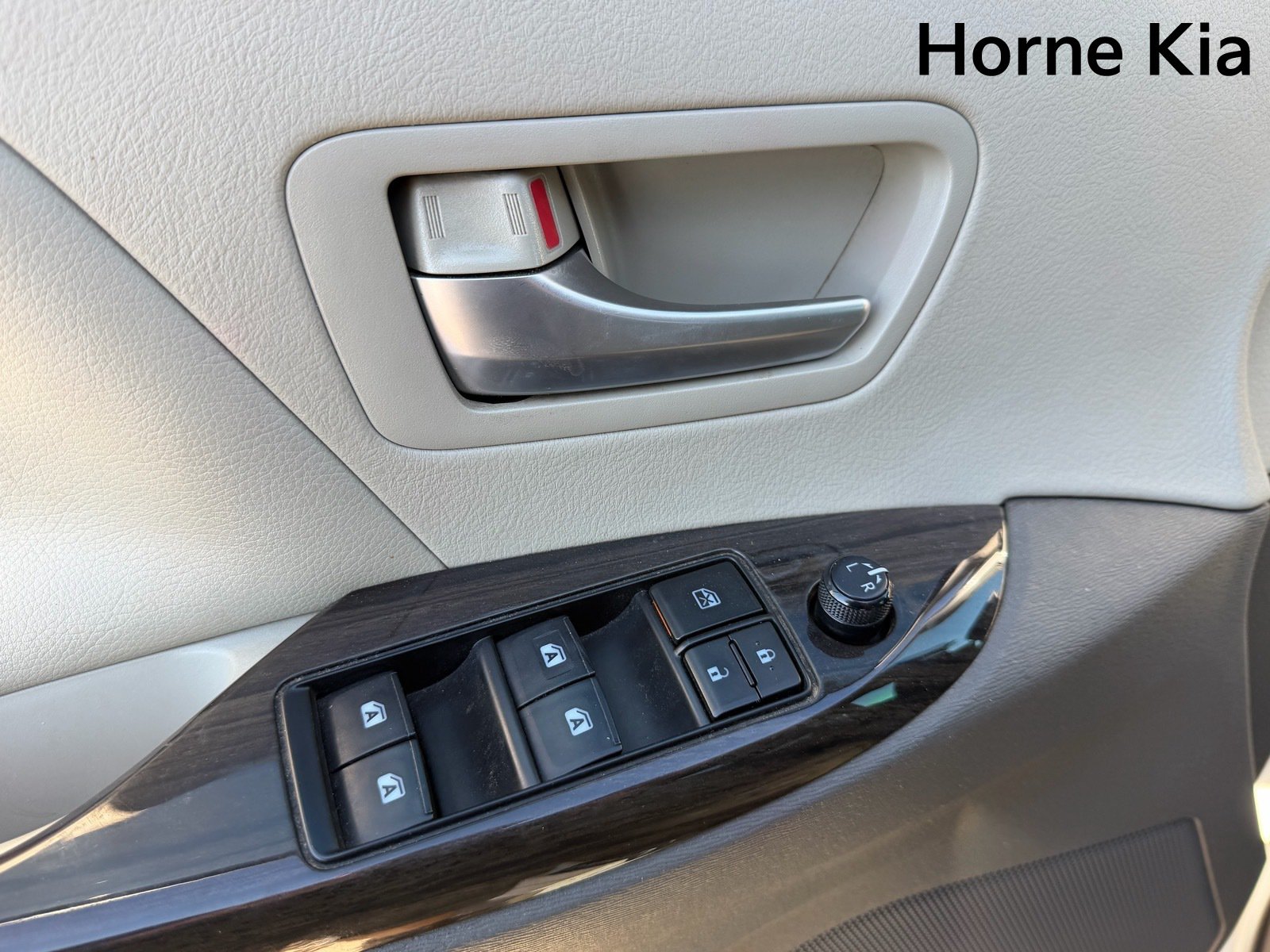 Used 2017 Toyota Sienna XLE w/ XLE Navigation Package FWD image 23