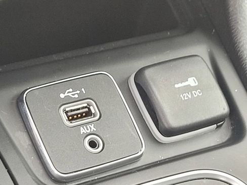 Used 2021 Jeep Cherokee High Altitude image 19