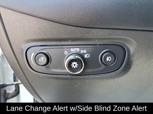 Used 2020 Chevrolet Equinox LT AWD/4WD image 23