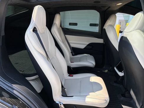Used 2022 Tesla Model X Plaid AWD/4WD image 11