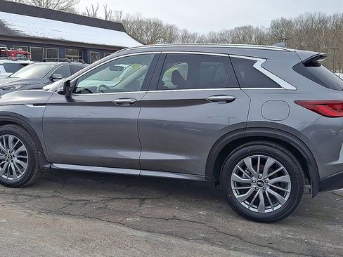 Used 2025 INFINITI QX50 Luxe image 2