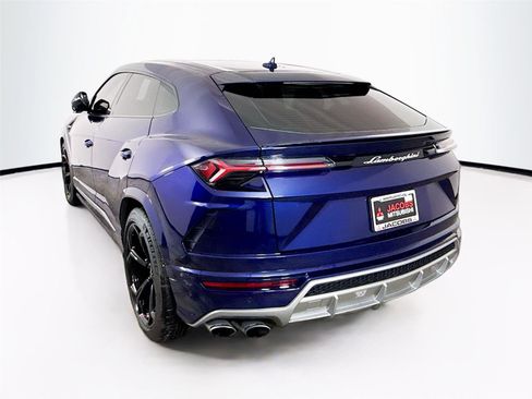 Used 2019 Lamborghini Urus image 5