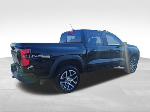 Used 2023 Chevrolet Colorado Z71 w/ Z71 Convenience Package 2 AWD/4WD image 5