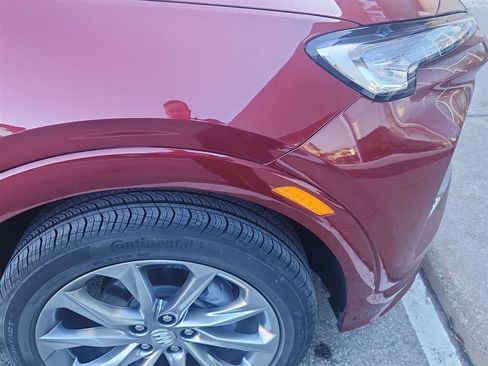 Used 2024 Buick Encore GX Avenir image 2