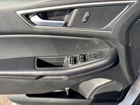 Used 2024 Ford Edge SEL AWD/4WD image 19