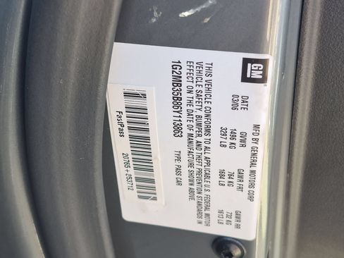 Used 2006 Pontiac Solstice Convertible w/ Premium Package RWD image 32