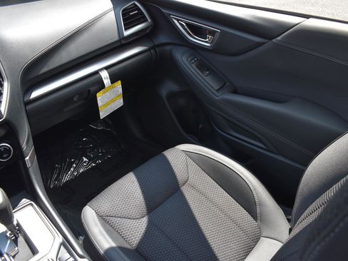 Used 2023 Subaru Forester Premium image 23