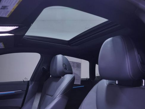 Used 2023 BMW i4 eDrive35 image 8