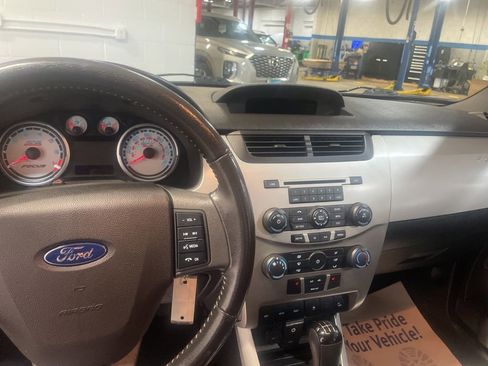 Used 2010 Ford Focus SES image 22