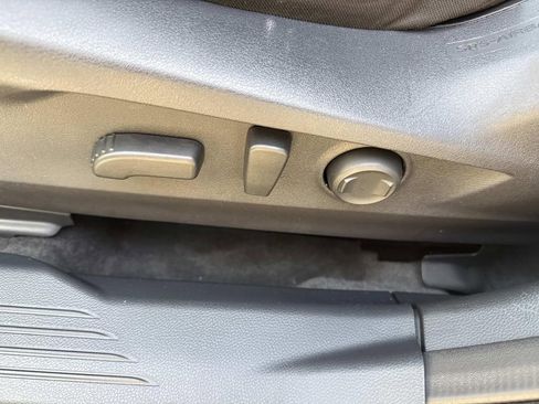 Used 2023 Subaru Outback Premium image 22