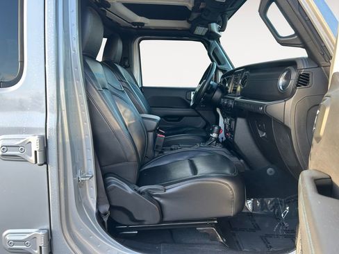 Used 2023 Jeep Wrangler Unlimited Rubicon 4xe w/ Cold Weather Group image 10