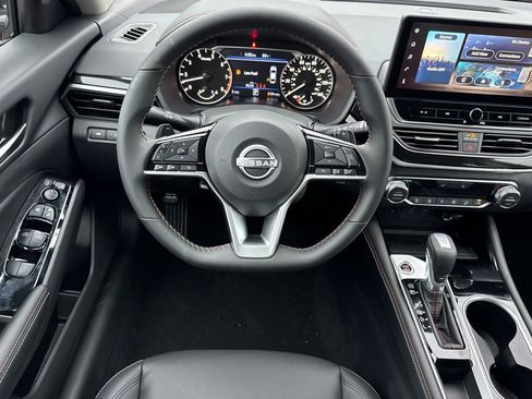 New 2025 Nissan Altima 2.5 SR w/ SR Premium Package image 11