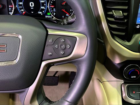 Used 2023 GMC Acadia Denali AWD/4WD image 13