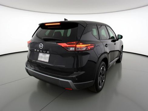 Used 2025 Nissan Rogue SV FWD image 9