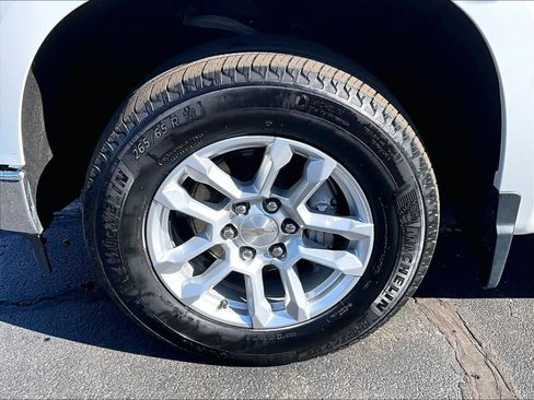 Used 2023 Chevrolet Silverado 1500 LT image 7