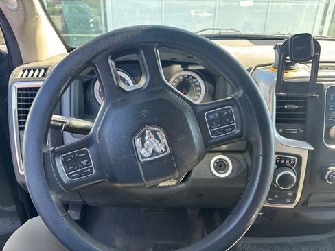 Used 2016 RAM 1500 Classic SLT AWD/4WD image 6