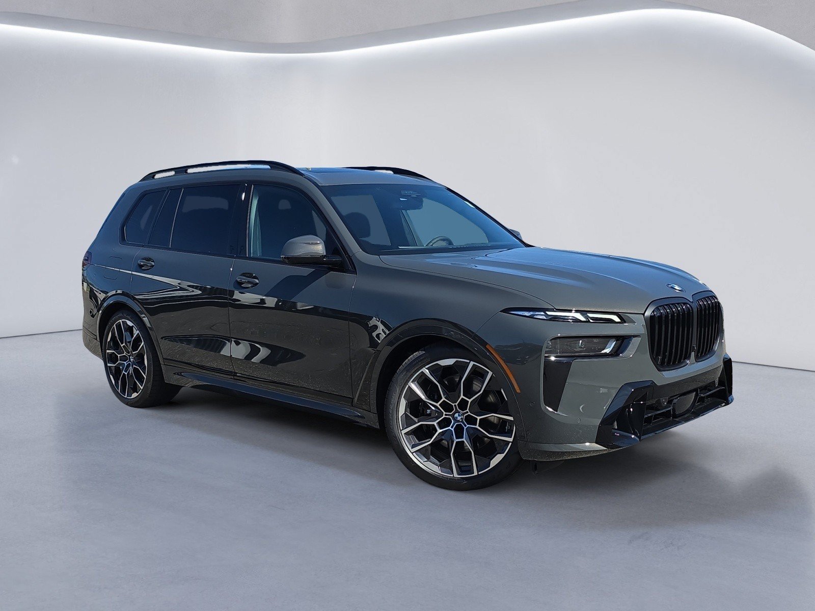 New 2027 BMW X7 xDrive40i w/ M Sport Package AWD/4WD image 2