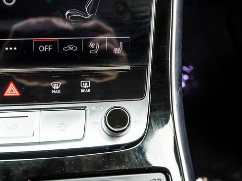 Used 2023 Audi Q8 Prestige image 23