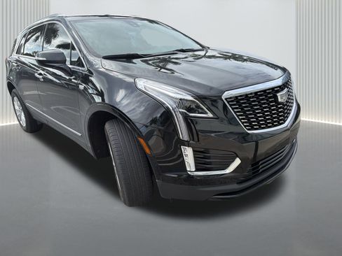Certified 2024 Cadillac XT5 Luxury image 11