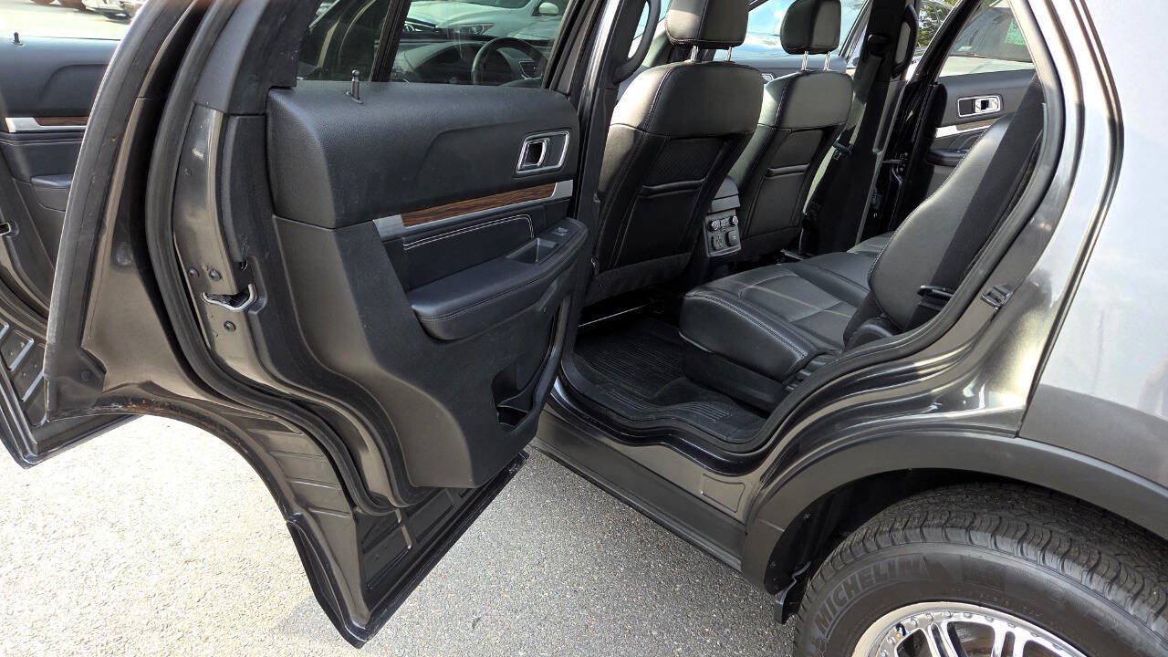 Used 2017 Ford Explorer Limited AWD/4WD image 26