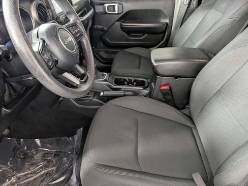 Used 2019 Jeep Wrangler Unlimited Sport image 14