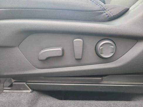 Certified 2025 Subaru Forester Premium image 25