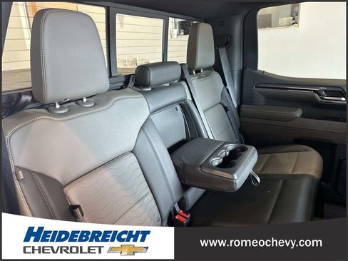 Used 2024 Chevrolet Silverado 1500 ZR2 w/ Technology Package AWD/4WD image 33